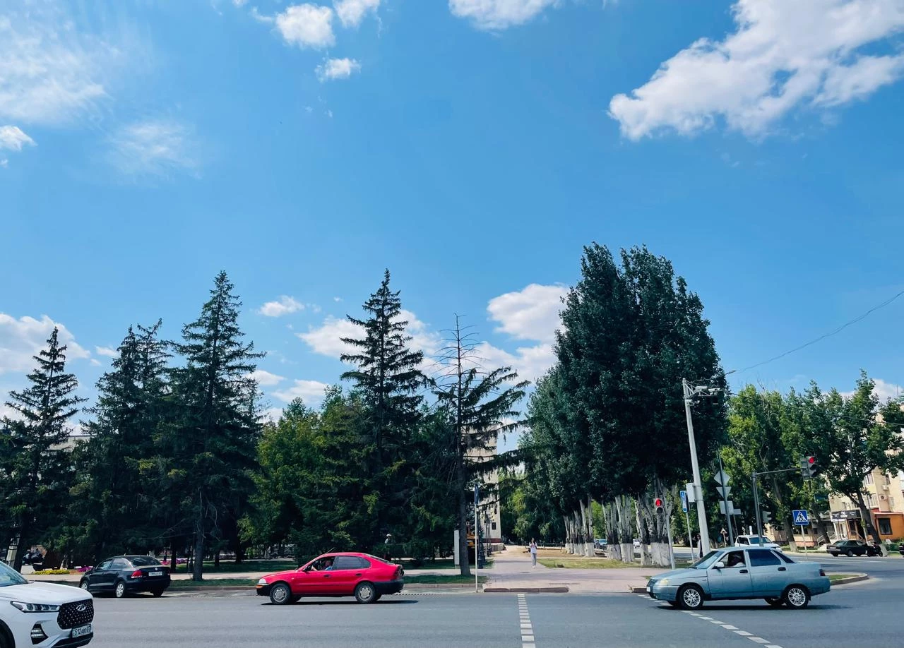 Ветер и жара ожидаются на западе Казахстане 21 июля